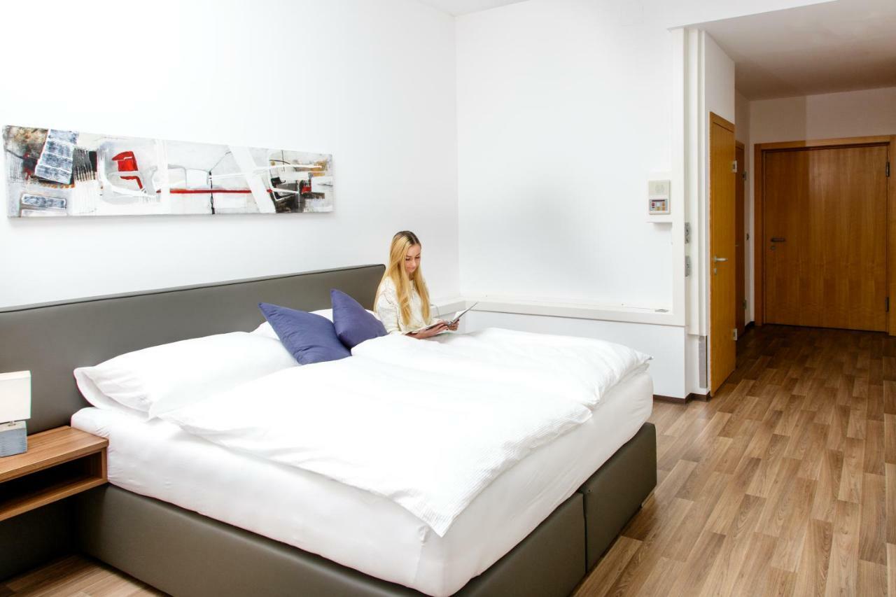 Health Vital Comfort Guestrooms Wels Kültér fotó